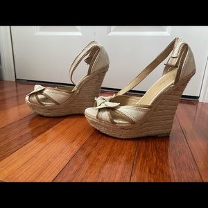 Wedge heels